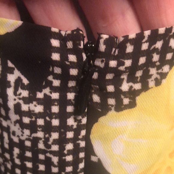 Pretty Flowing Dress by INC International Concepts Size 12 - Picture 4 of 17